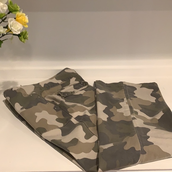 Women’s Pant #92 - Picture 7 of 8